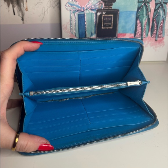 GUC Authentic Celine Zippy Wallet - Picture 8 of 9